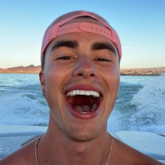 Austin Mollno YouTube channel avatar